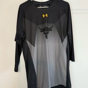 Under Armour Project Rock Men's Black and Gray 3/4 Sleeve Shirt